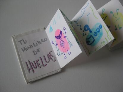 Libro de huellas del taller de Recicla Inventa.