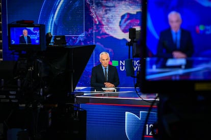 Jorge Ramos habla durante su ultimo noticiero en Univisión.