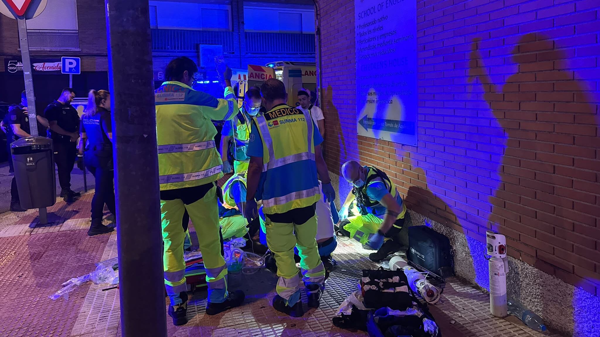 Un joven muere en Parla al sufrir un corte con una botella en el cuello y otro resulta herido en el pecho