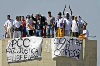 Presos del Pcc protestando, en 2008