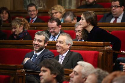Maurici Lucena junto a Pere Navarro durante las votaciones en el Parlamento catalán para pedir al Congreso poder convocar una consulta sobre la independencia.