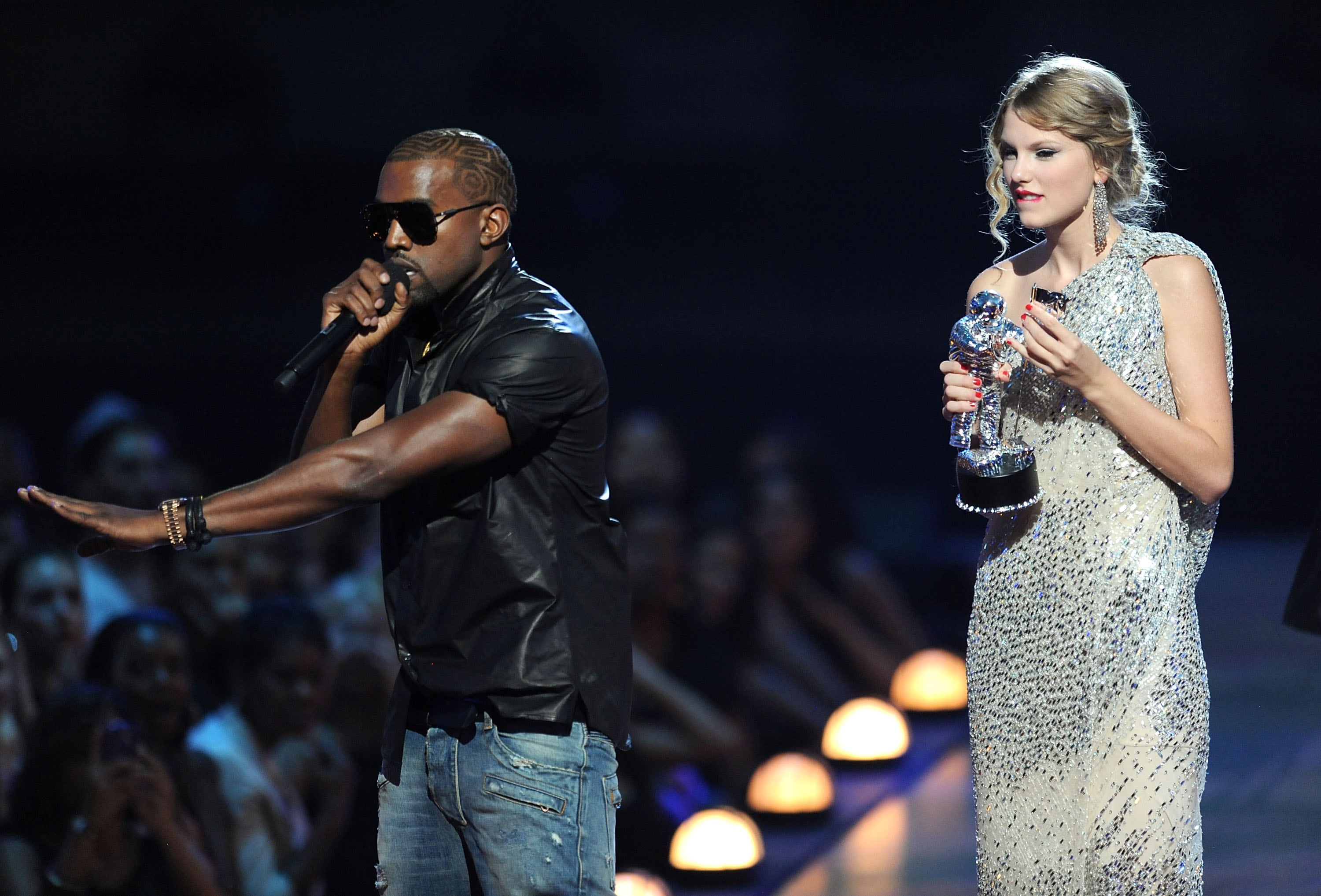 La gran humillación de Kanye West a Taylor Swift y otros 9 momentos polémicos de los Video Music Awards 