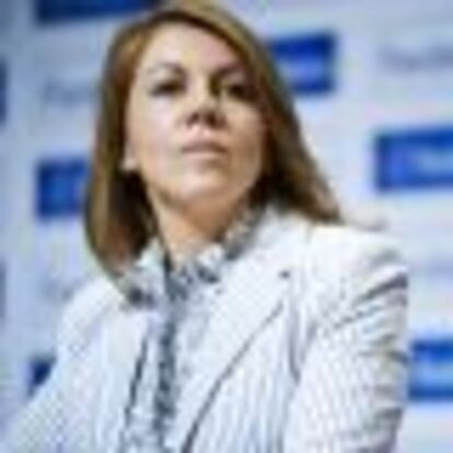 Cospedal comprende hay situaciones duras, pero "al enfermo hay que curarlo"