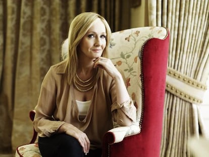 La escritora brit&aacute;nica J. K. Rowling, que ahora publica &lt;CF1055&gt;The Casual Vacancy.