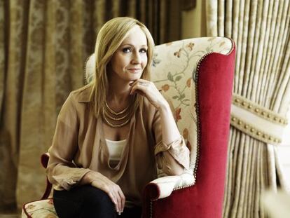 La escritora brit&aacute;nica J. K. Rowling, que ahora publica &lt;CF1055&gt;The Casual Vacancy.