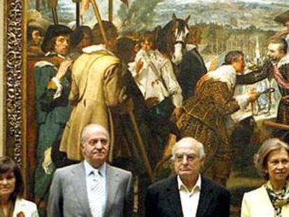 Los Reyes entregan el Premio Velázquez al pintor Luis Gordillo