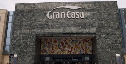 Fachada del centro comercial Gran Casa, en Zaragoza.