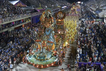 santa africana Rosa Maria Egípcia, durante el Carnaval de Río, el 21 de febrero de 2023.