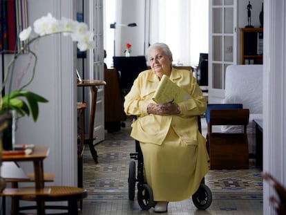 Carmen Balcells en su casa en 2009.