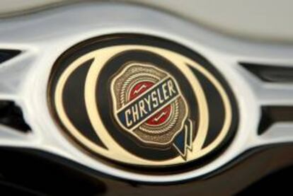 El mes pasado, la empresa italiana Fiat compr por 3.650 millones de dlares el 41,5 por ciento de las acciones de Chrysler. EFE/Archivo