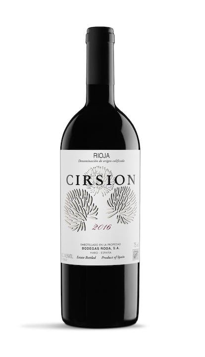 La historia de Cirsion, de Bodegas Roda, en la Rioja Alta, se remonta a 1998, cuando se vinificó su primera añada. Es el resultado de una detenida selección de racimos entre viñedos determinados por una extraordinaria genética de sus cepas y con un alto nivel de maduración de taninos en la propia uva. Elaborado con un 89% de tempranillo y el resto de graciano, presenta un color rojo profundo y vivo, con gran intensidad aromática en nariz, donde las frutas negras se expresan. Es aéreo y prolongado. Precio: 200 euros.