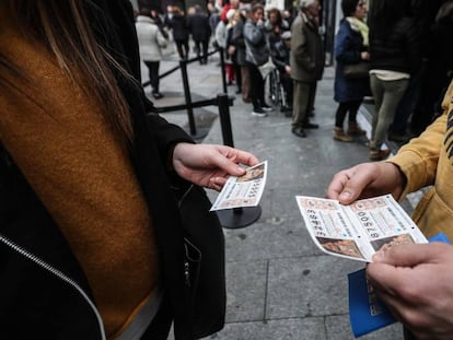 Jugadores de la Lotería del Niño, en Madrid.