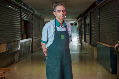 Antonio Carnero, de 60 años frutero del mercado de la Elipa