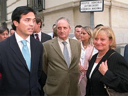 Los padres y la hermana de Miguel Ángel Blanco, tras la vista del juicio por el secuestro de su hijo.