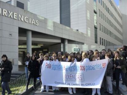 Una protesta de personal sanitario del hospital de Ourense