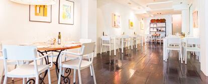 Interior del restaurante MyVeg, en la calle de Valverde.