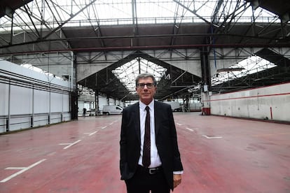 El presidente del Centro Pompidou, Serge Lasvignes, en la que será su sede de Bruselas, un antiguo garaje, en septiembre de 2016.