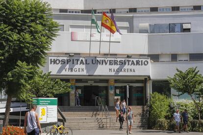Fachada del Hospital Universitario Virgen Macarena de Sevilla.