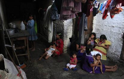 Vista de una casa de una familia de Cali, Colombia. JAIME SALDARRIAGA/REUTERS