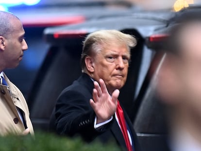 Former President Donald Trump leaves Trump Tower on Fifth Avenue on his way to Federal Court for the defamation trial brought by E.Jean Carroll.