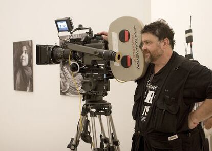 El cineasta José Ramón Nóvoa, durante el rodaje de una de sus películas.