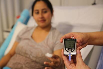 Control de diabetes en mujer embarazada.