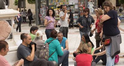 Squatter families who were evicted after two years decided to camp out in front of Seville City Hall last week.