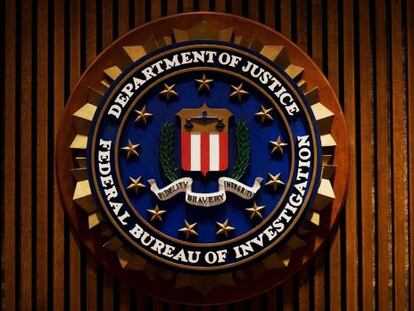 El escudo del FBI, en su sede en Washington. 