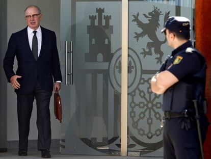 Rodrigo Rato, saliendo de la Audiencia Nacional en octubre de 2016.