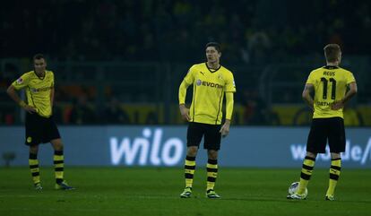 Lewandowski y Reus después de recibir uno de los goles