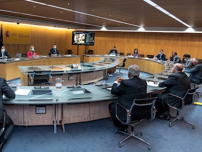 Reunión de Nadia Calviño con los responsables de las principales compañías de telecomunicaciones.