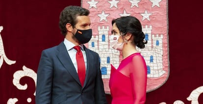 El líder del PP, Pablo Casado, junto a la presidenta de la Comunidad de Madrid, Isabel Díaz Ayuso.