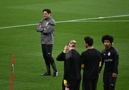 El entrenador del Borussia, Edin Terzic, este viernes durante el entrenamiento en Wembley.