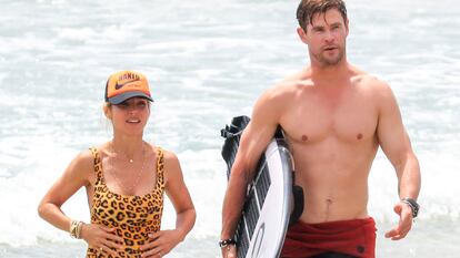 Elsa Pataky y Chris Hemsworth, en Byron Bay en 2018.