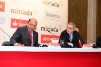 Emilio Bot&iacute;n, presidente de Banco Santander, y C&eacute;sar Alierta, presidente de Telef&oacute;nica, en R&iacute;o de Janeiro.