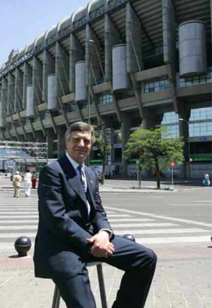 Arturo Baldasano delante del Santiago Bernabéu