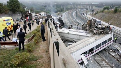 Descarrilamiento del tren Alvia a la altura del barrio de Angrois (Santiago de Compostela) que costó la vida a 79 personas.