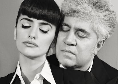 Imagen promocional de 'Los abrazos rotos', decimoséptima película de Pedro Almodóvar (derecha) estrenada en 2009 y protagonizada por Penélope Cruz (izquierda) y Lluís Homar.