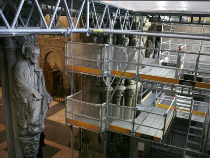 Andamios para la restauración del Pórtico de la Gloria de la Catedral de Santiago