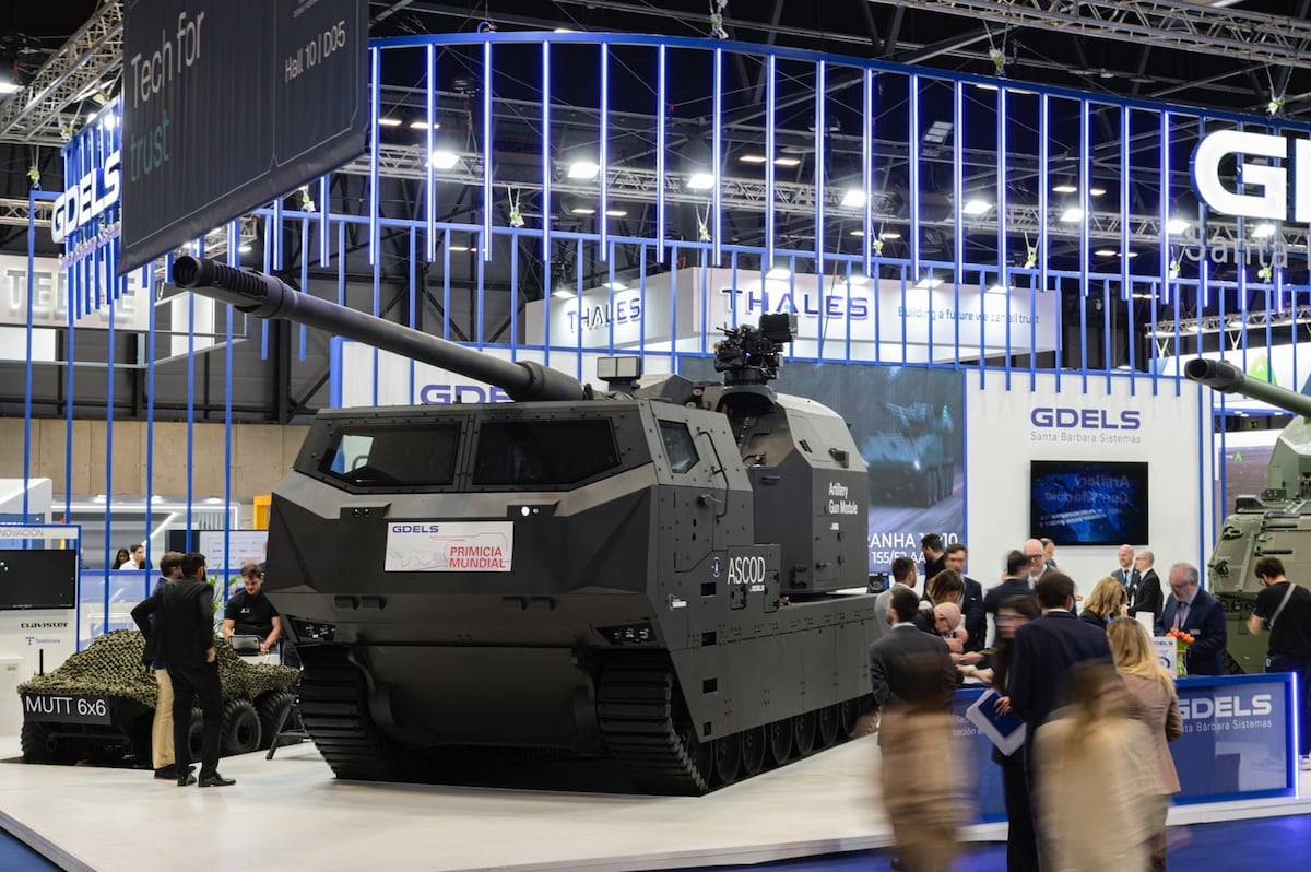 Indra y GDELS lucharán por hacer la nueva artillería móvil y los lanzapuentes que el ejército tiene desde la época de Vietnam