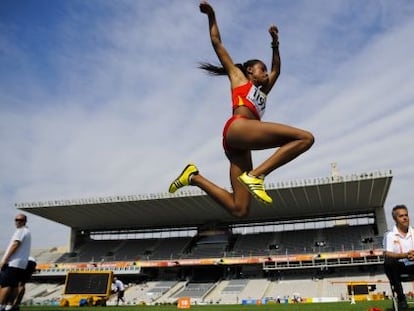 Ana Peleteiro, durante la final de triple salto del Mundial de Doha 2019.