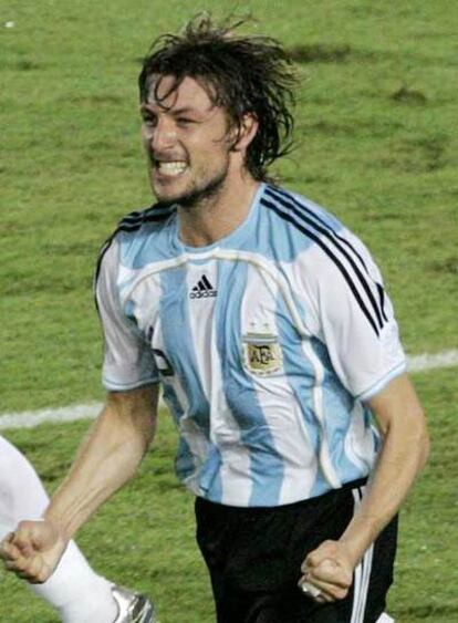 Heinze celebra un gol con Argentina en la pasada Copa América.