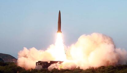 El lanzamiento de un misil norcoreano el pasado 25 de julio.