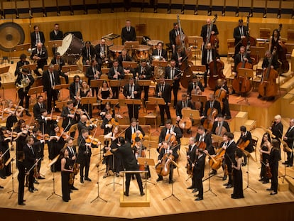 Teodor Currentzis y musicAeterna durante su concierto, el viernes en Zaragoza