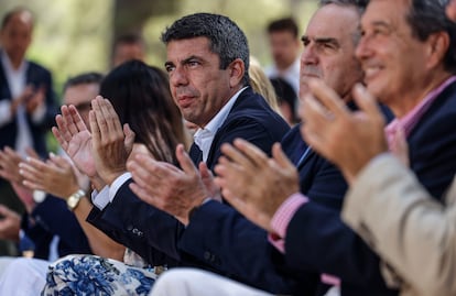 El presidente de la Generalitat valenciana, Carlos Mazón, durante la presentación de la Red de Parques Metropolitanos, en el Centro de Recuperación de Fauna de El Saler.