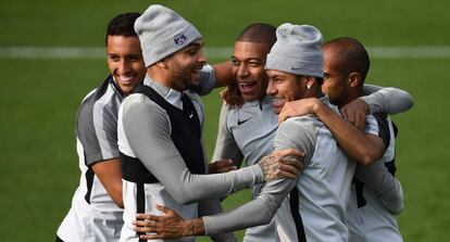 Marquinhos, Kurzawa, Mbappé y Neymar en el último entrenamiento.