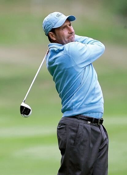 <strong>El capitán del equipo europeo de la Ryder Cup conquistó el trofeo en Chicago con una histórica remontada ante Estados Unidos. </strong> <p> Por <strong> Miguel Ángel Jiménez </strong> <p> Chema Olazábal es tesón, dedicación y constancia. Transmitió esos valores personales a todos los jugadores europeos en la Copa Ryder para una remontada histórica contra Estados Unidos. A Olazábal le hacía mucha ilusión ser capitán de nuestro equipo, recoger la herencia de Ballesteros, y ser campeón con Europa. Y lo consiguió gracias a su forma de ser. Chema es todo corazón, una persona muy constante, cercano a sus amigos, y eso hace que todos estén con él. El golf le ha recompensado con este triunfo en la Ryder, uno de los más grandes momentos de su vida y su carrera. Olazábal motivó a todos como lo hubiera hecho Seve y llevó a los jugadores al éxito. Es muy respetado en todo el circuito, y su fuerza se trasladó a todos en el campo en la última jornada. Chema tiene tal carisma que te lleva a darlo todo por él. <p> <hr /> <p> <strong> Miguel Ángel Jiménez es golfista y vicecapitán europeo de la Ryder Cup. </strong> </p>