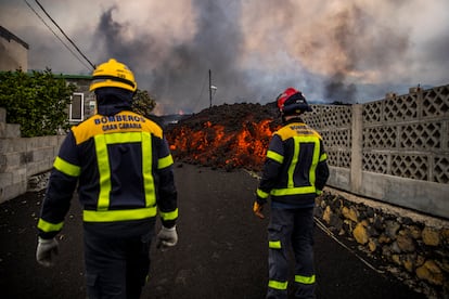 La lava amenaza la localidad del Paraíso en el municipio de El Paso, el día 21 de septiembre.