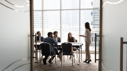 Las empresas quieren a consejeros delegados capaces de guiar y hacer crecer a sus equipos.