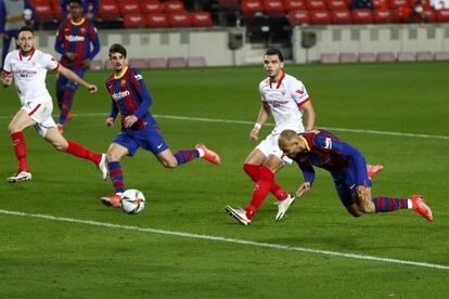 Martin Braithwaite marca el tercer y definitivo gol del partido.